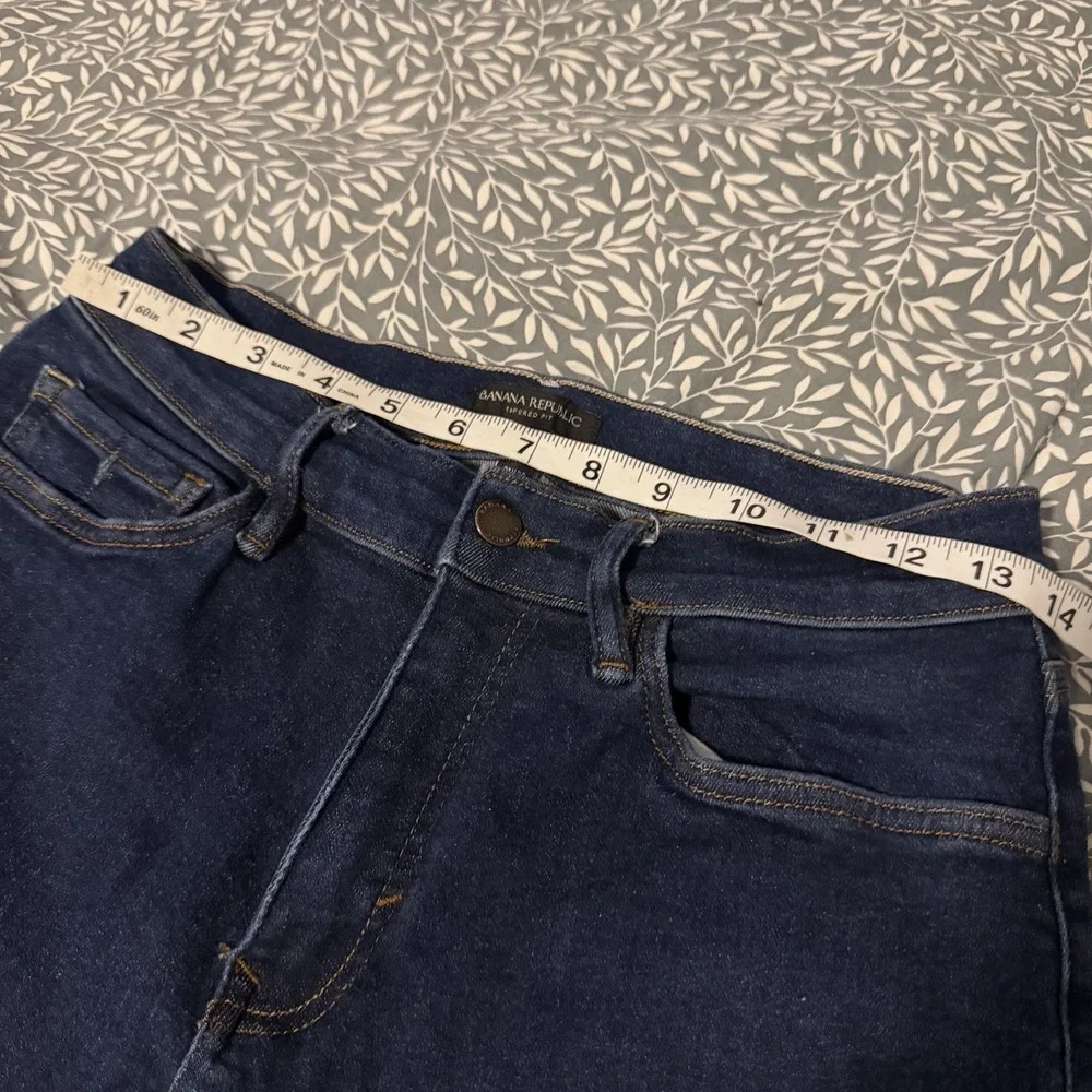 Banana Republic 31 x 30 Blue Athletic Tapered Fit Stretchy Soft Comfortable Jean